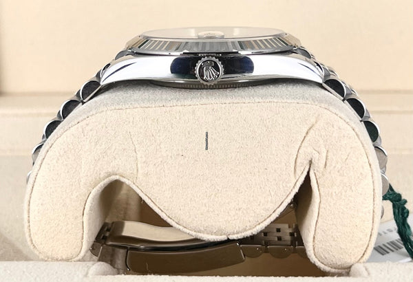 Datejust 41 white gold factory grey diamonds dial unworn