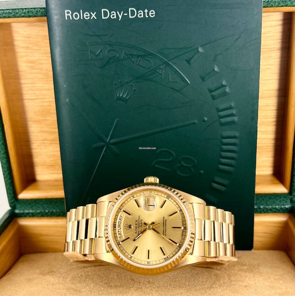 Day-Date 36 mm Yellow Gold 18K very beautiful condition no stretch