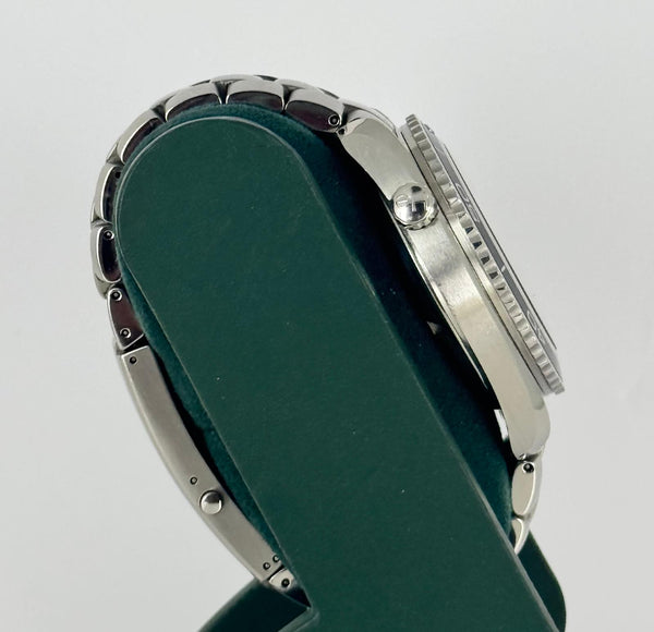 Rolex Submariner Date Kermit 16610 LV Unpolished Full Set 2006 Serial Z