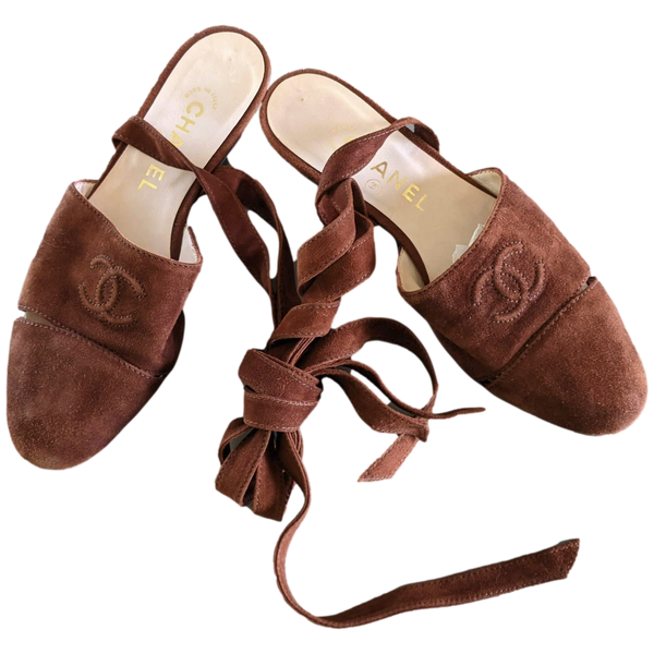 Chanel 1990s Noisette Suede Spartiates Flat Pumps en Daim Xtra Soft Sz 38