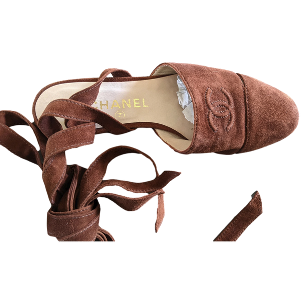 Chanel 1990s Noisette Suede Spartiates Flat Pumps en Daim Xtra Soft Sz 38