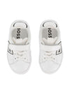 Sneakers per bambino BOSS Kids bianche con applicazione con logo