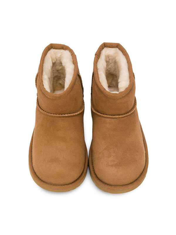 Stivali Classic II mini per bambina UGG Kids marroni con punta tonda