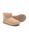 Stivaletti Classic II Mini per bambina UGG Kids beige con applicazione posteriore con logo