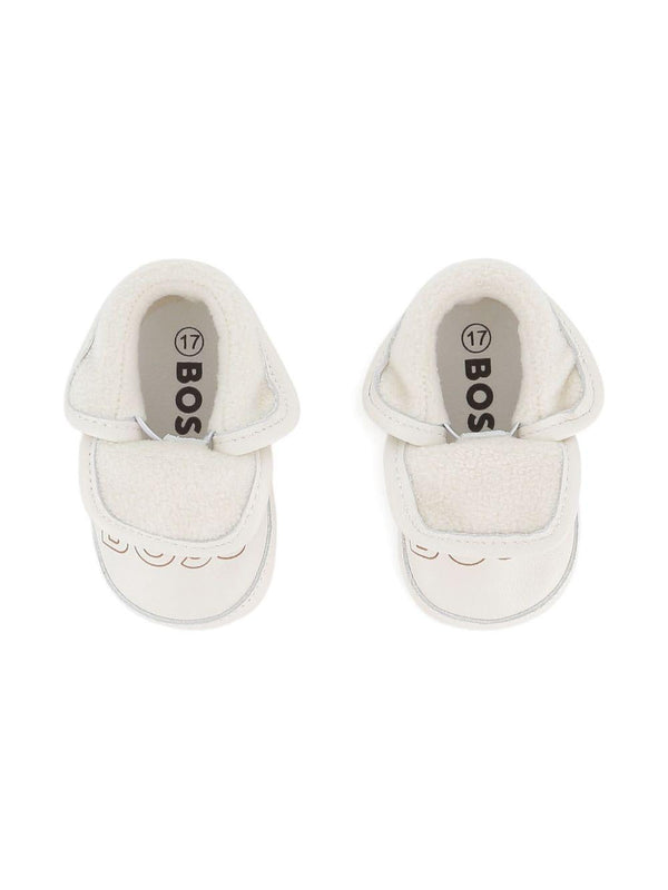 Sneakers per neonato BOSS Kids bianche con fodera in shearling