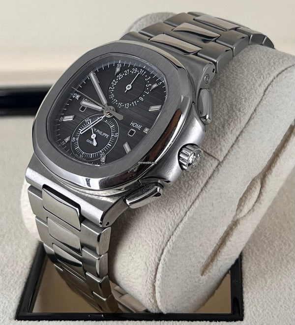 Nautilus MoonPhase Power Reserve Mint Condition