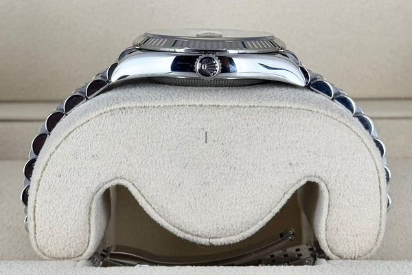 Rolex Datejust 36 ON JUBILLE WG BEZEL MINT GREEN DIAL 2023 FULL SET LIKE NEW