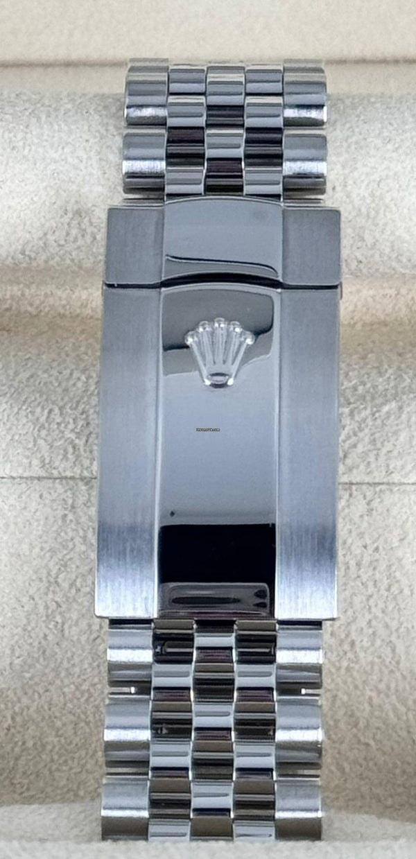 Rolex Datejust 41 Black Diamonds Dial Like New Box and Papers