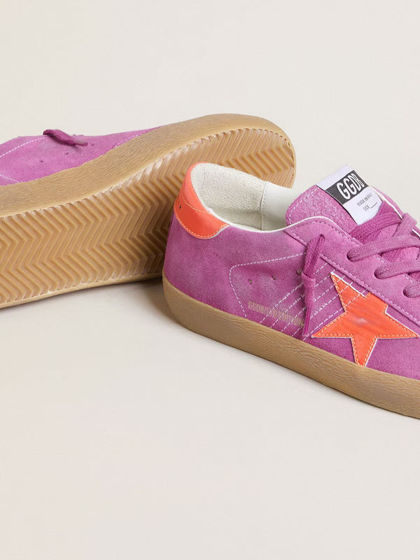 Super-Star Donna in suede fucsia con stella e talloncino in pelle laminata arancio fluo