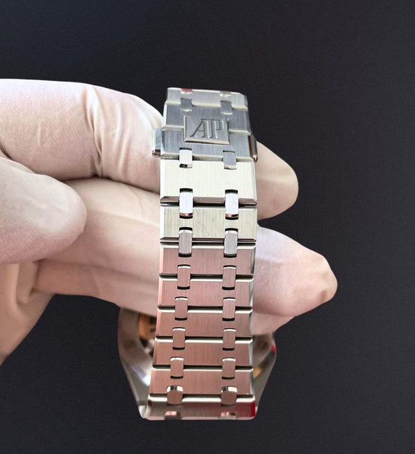 ROYAL OAK BLACK CHRONOGRAPH