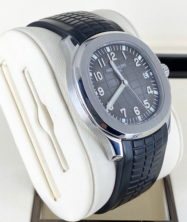 Patek Philippe Aquanaut, Full set, 2014, Black dial, Rubber strap