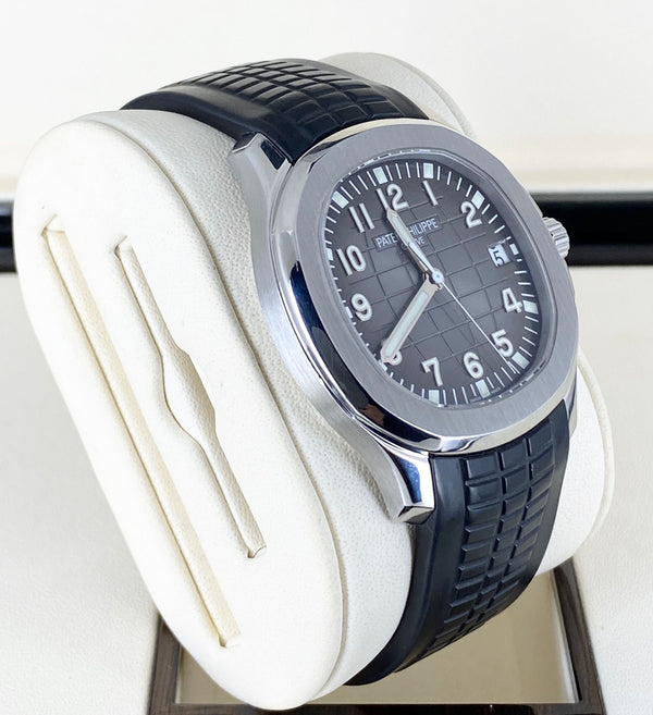 Patek Philippe Aquanaut, Full set, 2014, Black dial, Rubber strap