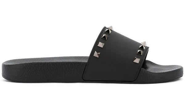 Valentino Garavani Rockstud pool slides 