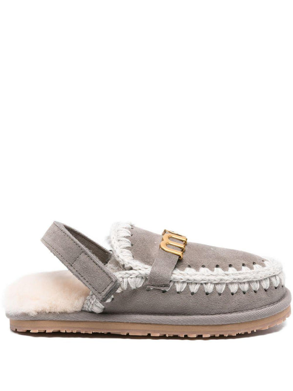 Ciabatte per bambina Mou Kids grigie con placca con logo color oro