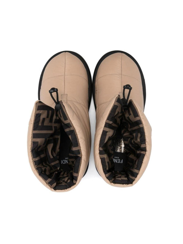 Stivali per bambina Fendi Kids beige con design imbottito