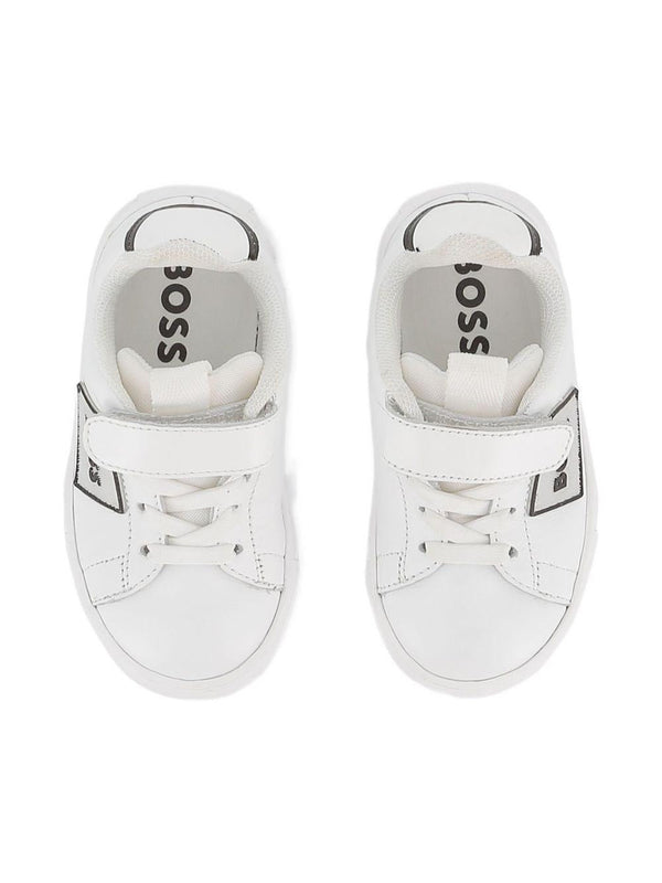 Sneakers per bambino BOSS Kids bianche con applicazione con logo
