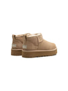 Stivali Classic Ultra Mini per bambino UGG Kids beige con suola rialzata